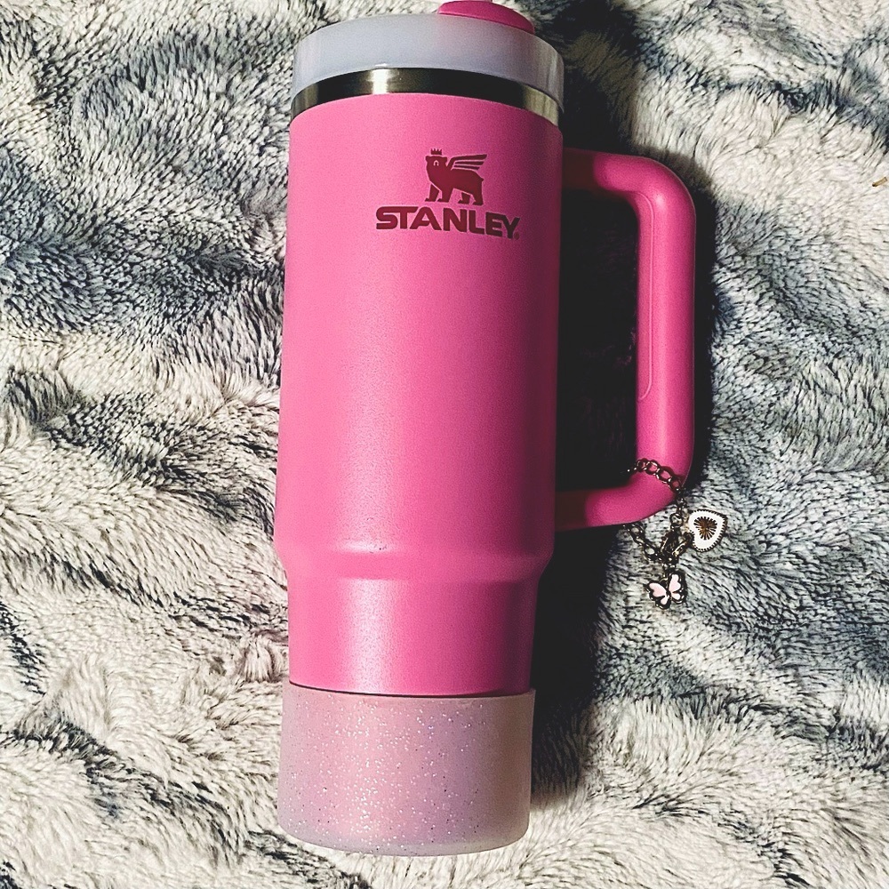 Stanley 30 oz. Quencher H2.0 FlowState Tumbler Peony